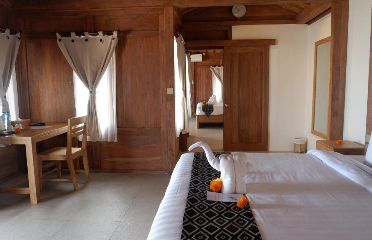 Blue Harbor Beachfront Villas & Resto Ped Екстер'єр фото